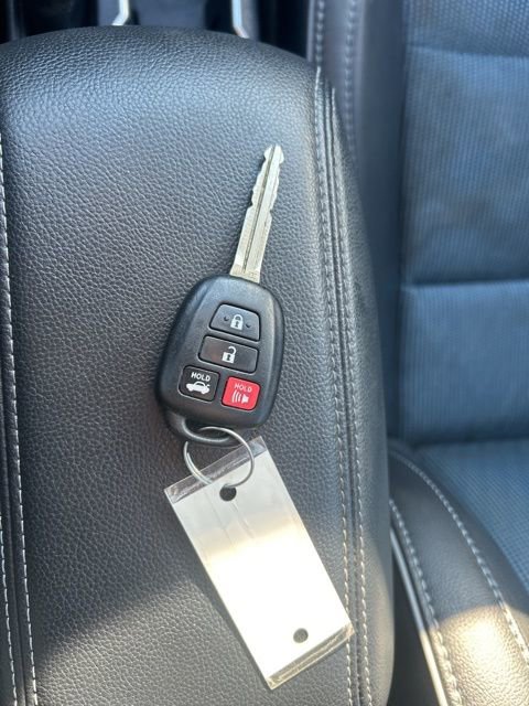 Used 2014 Toyota Corolla S image 24