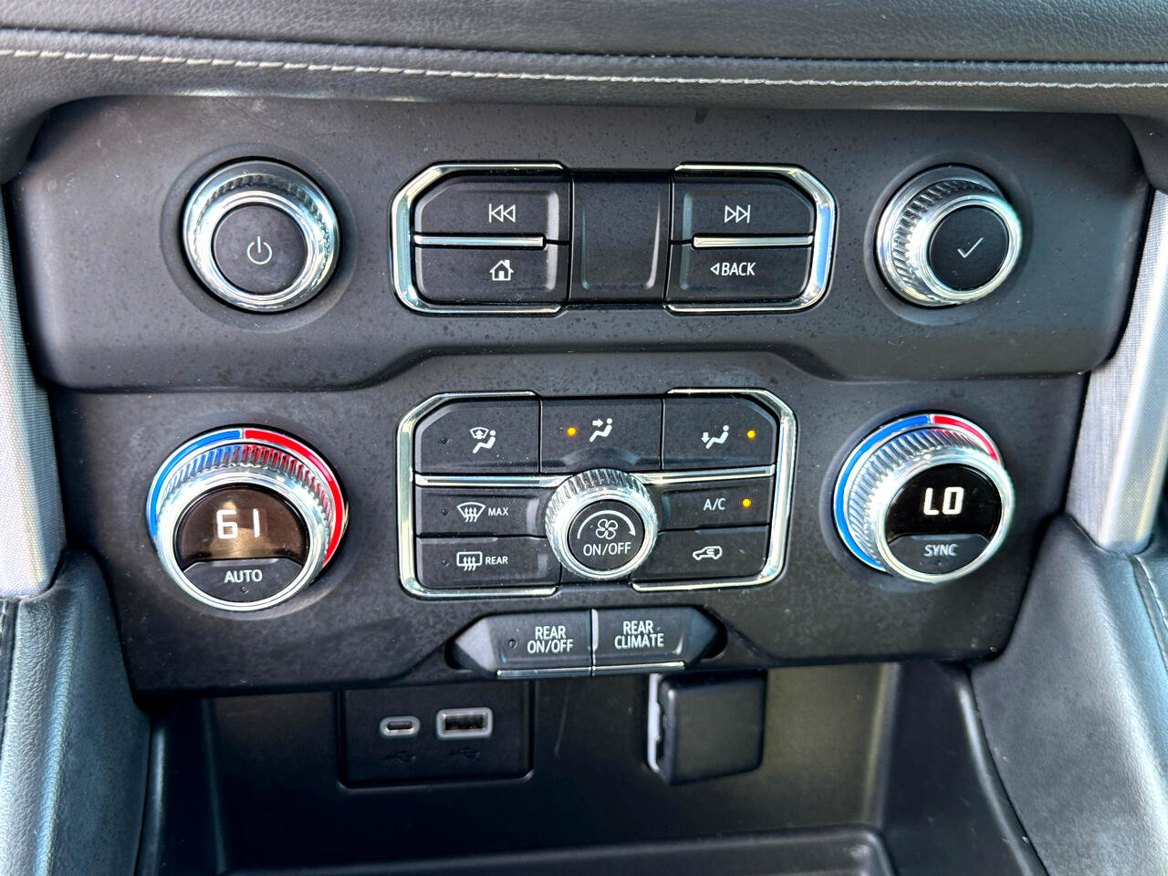 Used 2022 GMC Yukon SLE image 30