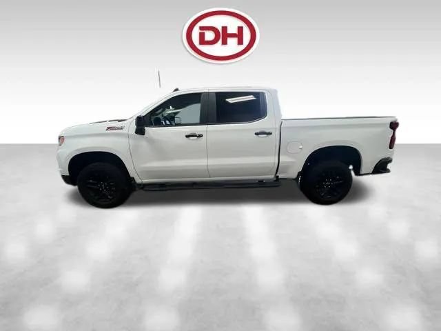 Used 2024 Chevrolet Silverado 1500 LT Trail Boss w/ Protection Package AWD/4WD image 8