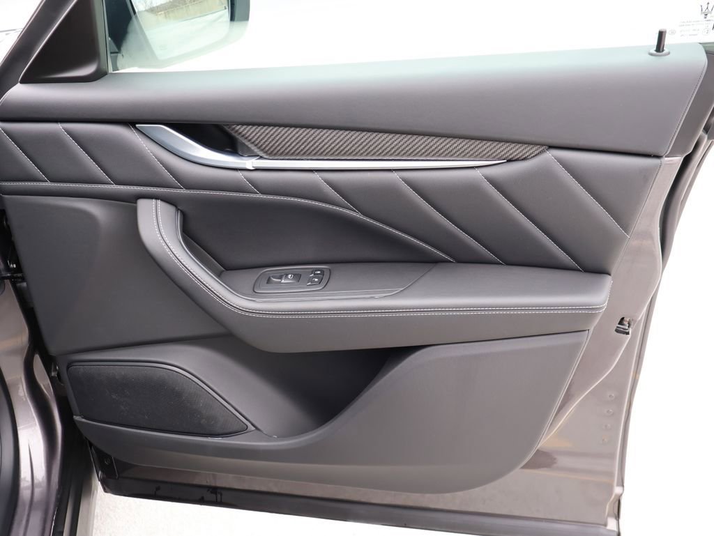 Used 2022 Maserati Levante Modena image 13