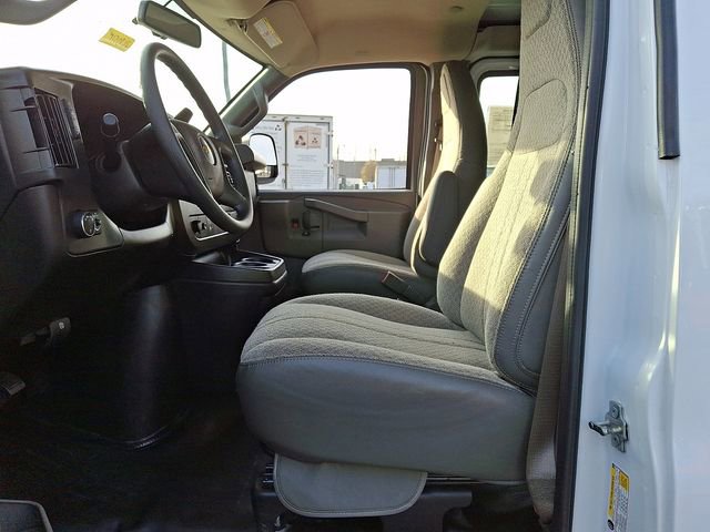 Used 2024 Chevrolet Express 2500 Extended image 15