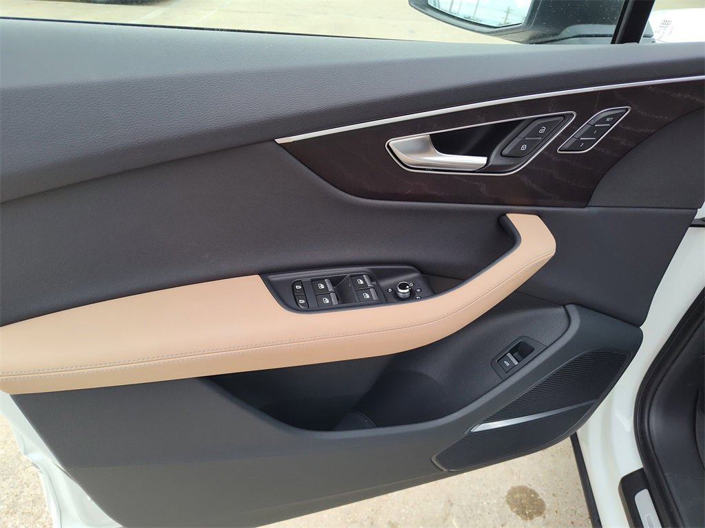 Used 2025 Audi Q7 3.0T Premium Plus image 21