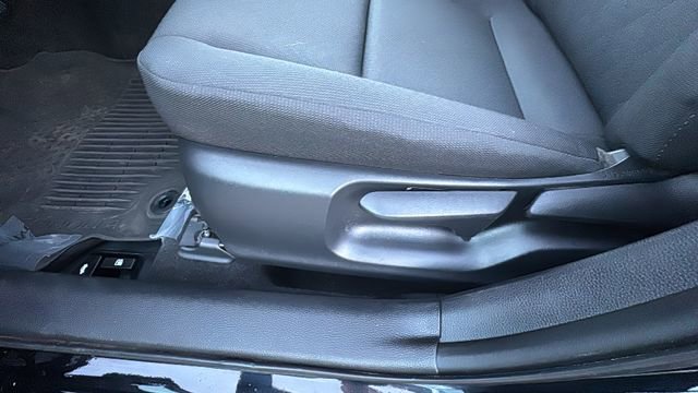 Used 2024 Toyota Corolla LE image 27