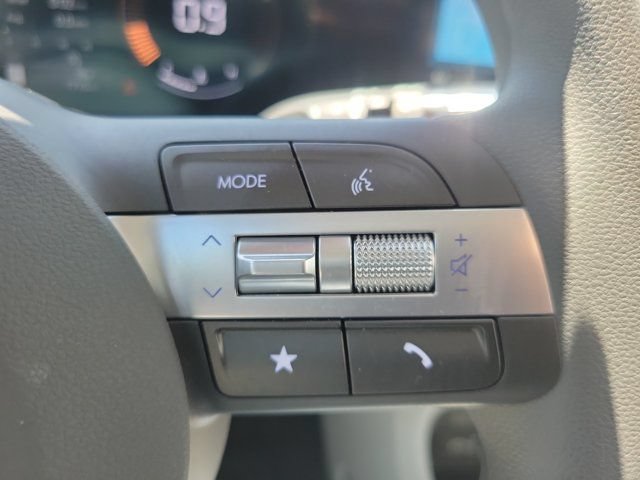 Certified 2024 Hyundai Kona SE FWD image 17