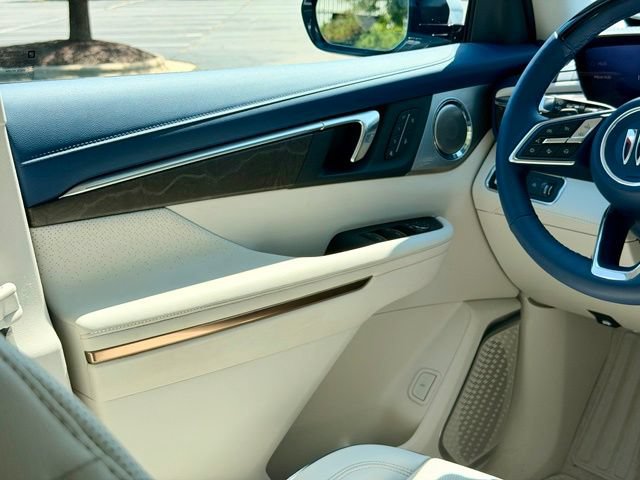 Used 2026 Buick Enclave Avenir w/ Super Cruise Package FWD image 21