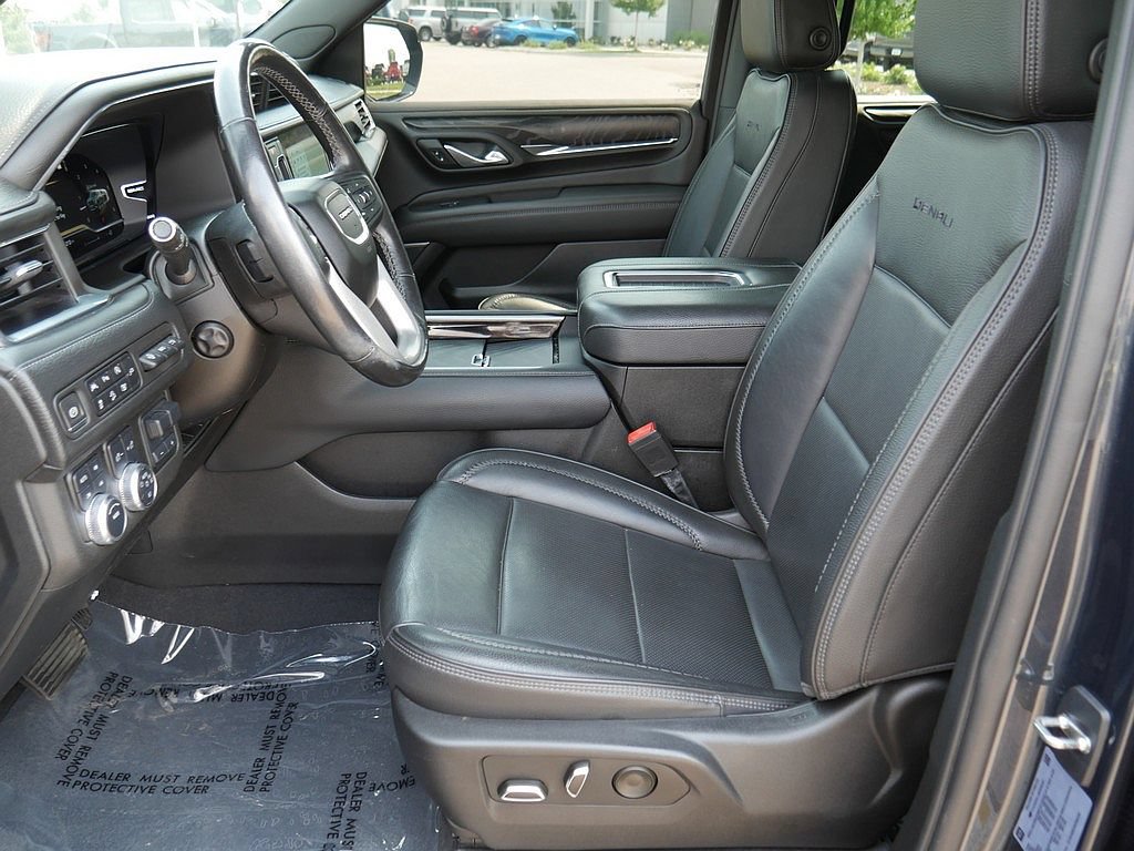 Used 2022 GMC Yukon Denali w/ Max Trailering Package AWD/4WD image 10