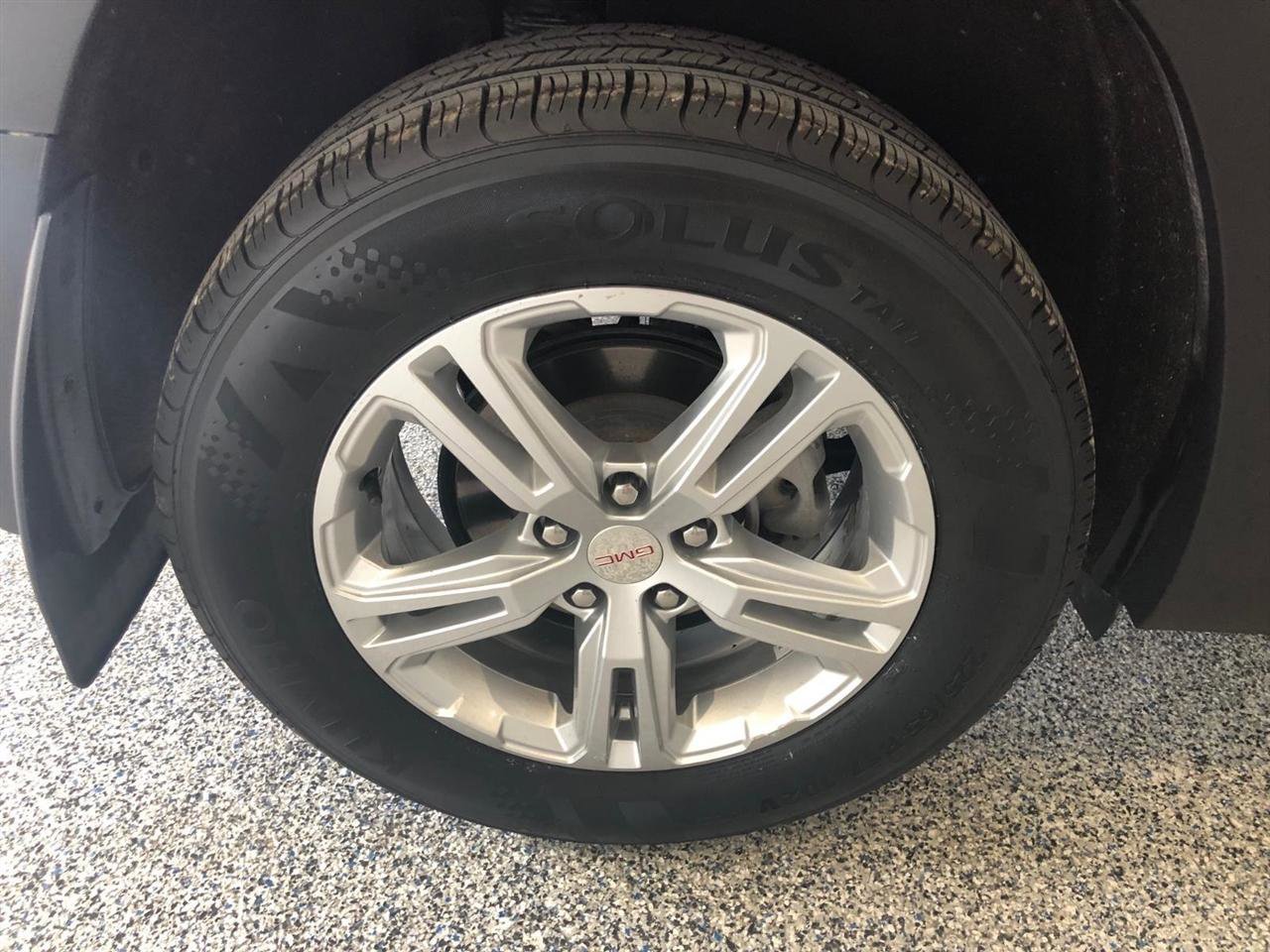 Used 2022 GMC Terrain SLE w/ Driver Convenience Package image 14