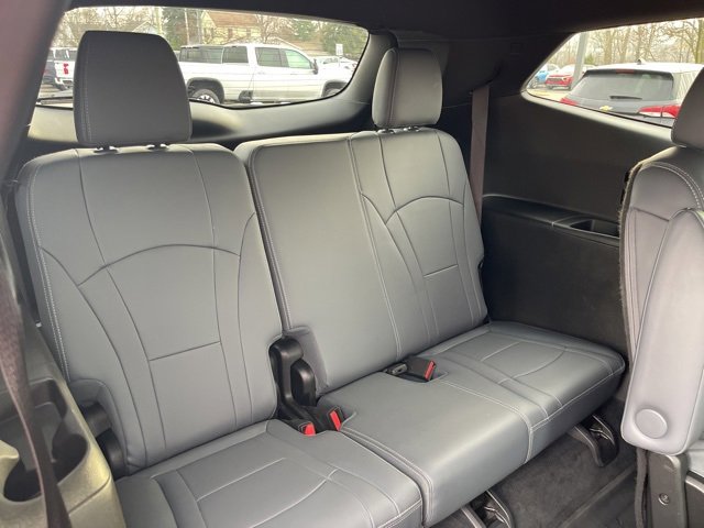Used 2023 Buick Enclave Essence w/ Sport Touring Edition image 37