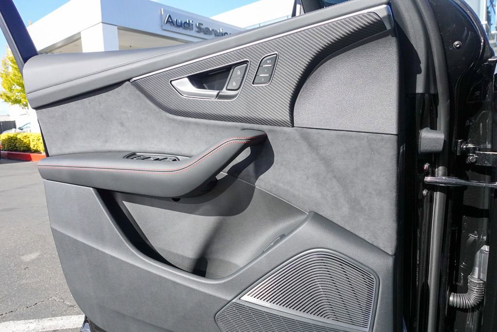 New 2026 Audi SQ7 Prestige image 15