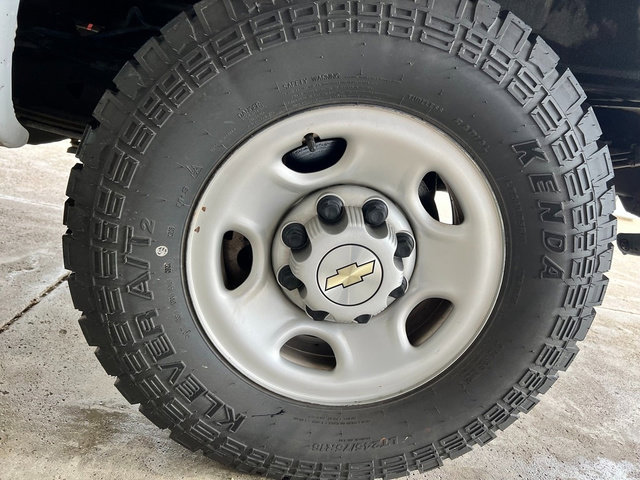 Used 2021 Chevrolet Express 2500 Extended w/ Driver Convenience Package image 11