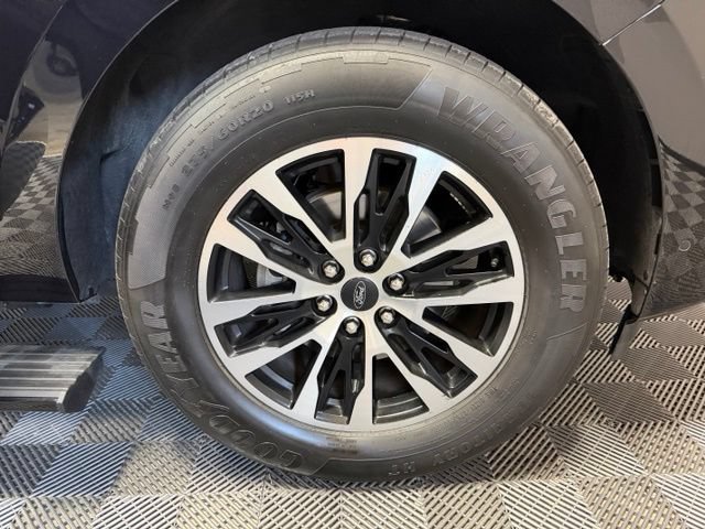 Used 2025 Ford Expedition Max Platinum AWD/4WD image 45