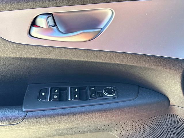 Used 2022 Kia Forte LXS image 27