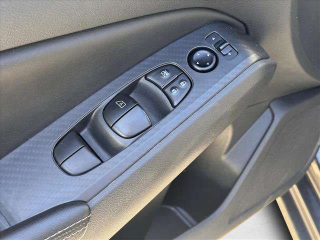 Used 2024 Nissan Altima 2.5 SV image 17