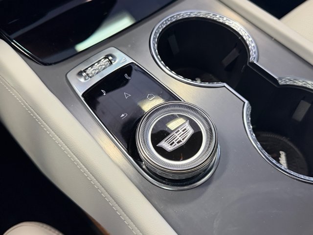 Used 2026 Cadillac Vistiq Luxury AWD/4WD image 32