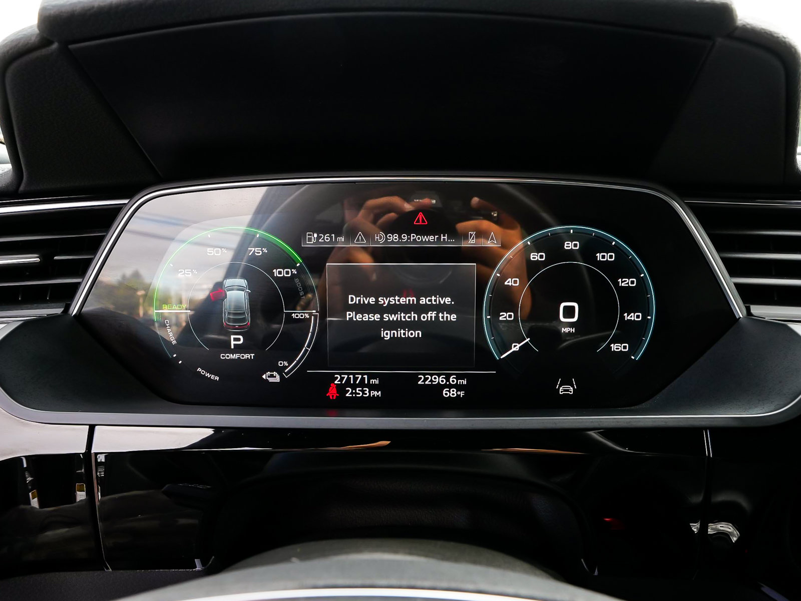 Used 2024 Audi Q8 e-tron Premium Plus w/ Premium Plus Package AWD/4WD image 23