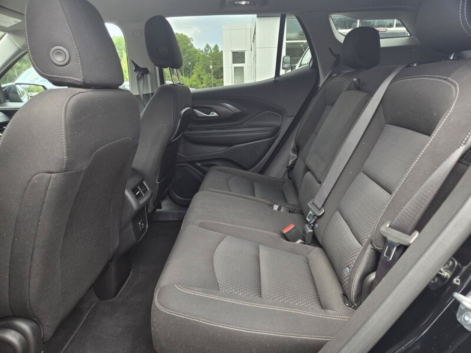 Used 2024 GMC Terrain SLE AWD/4WD image 19