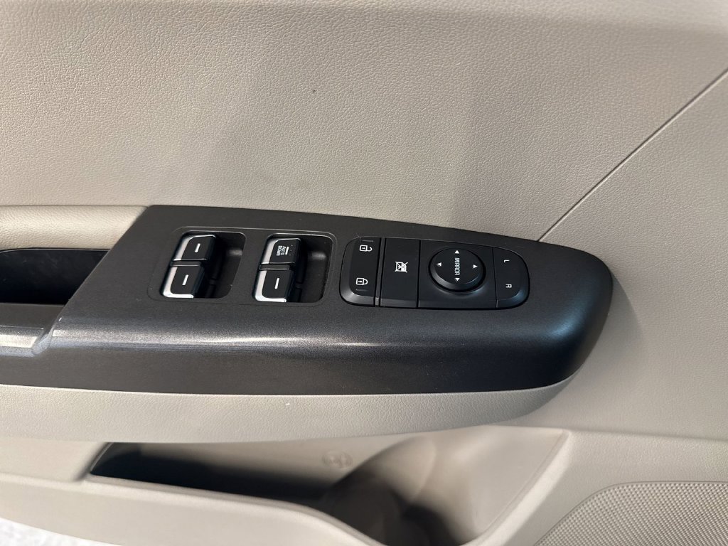 Used 2020 Kia Sportage LX AWD/4WD image 20