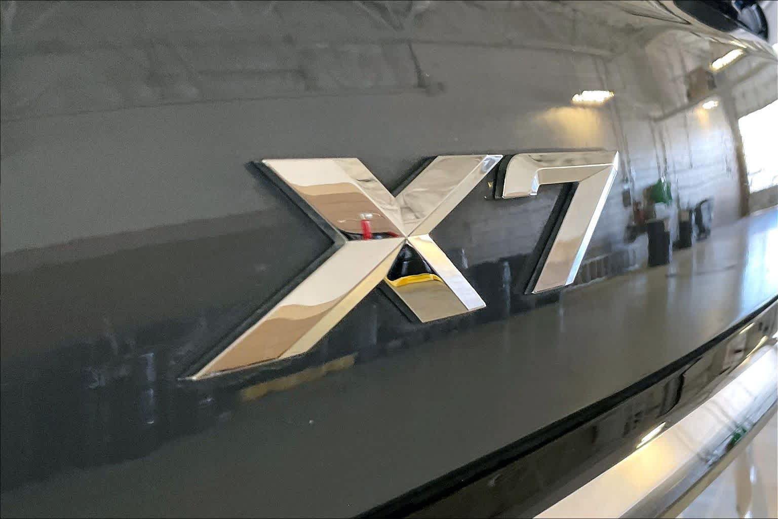 Used 2026 BMW X7 xDrive40i AWD/4WD image 9