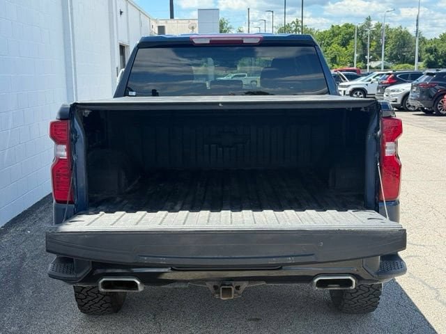 Used 2023 Chevrolet Silverado 1500 Custom Trail Boss w/ LPO, Dark Essentials Package AWD/4WD image 7
