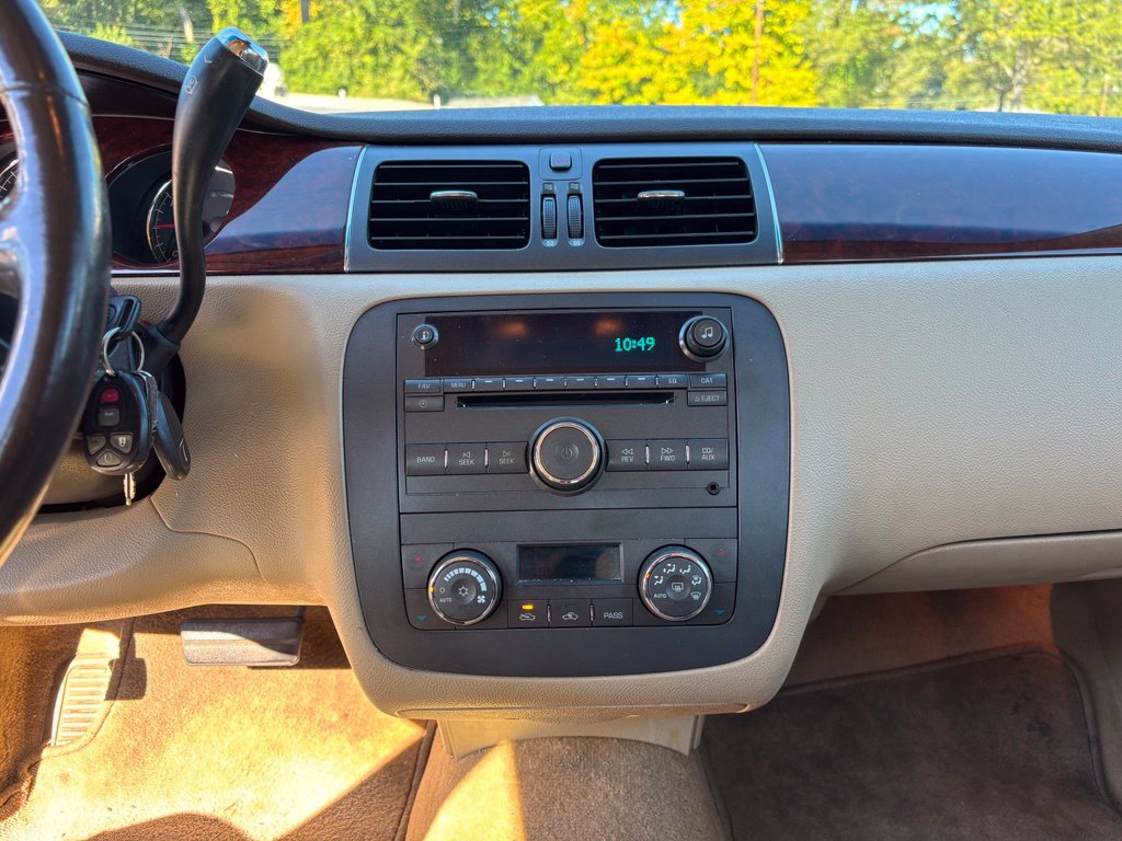 Used 2007 Buick Lucerne CXL FWD image 32