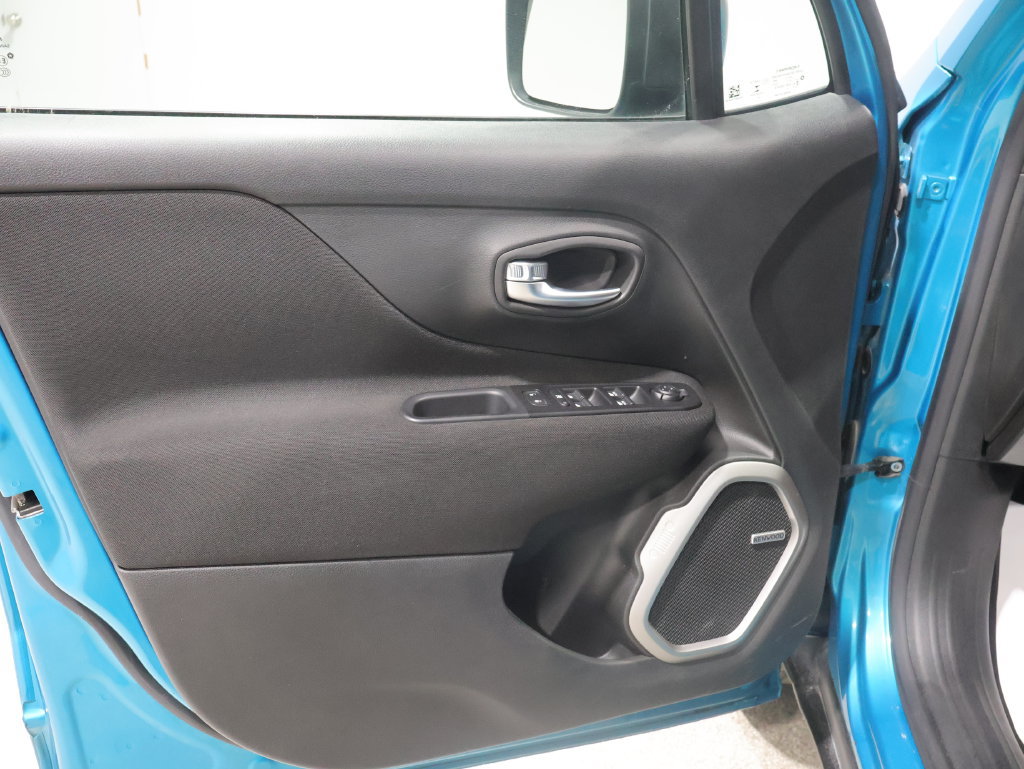 Used 2021 Jeep Renegade Latitude w/ Sun & Sound Group AWD/4WD image 14