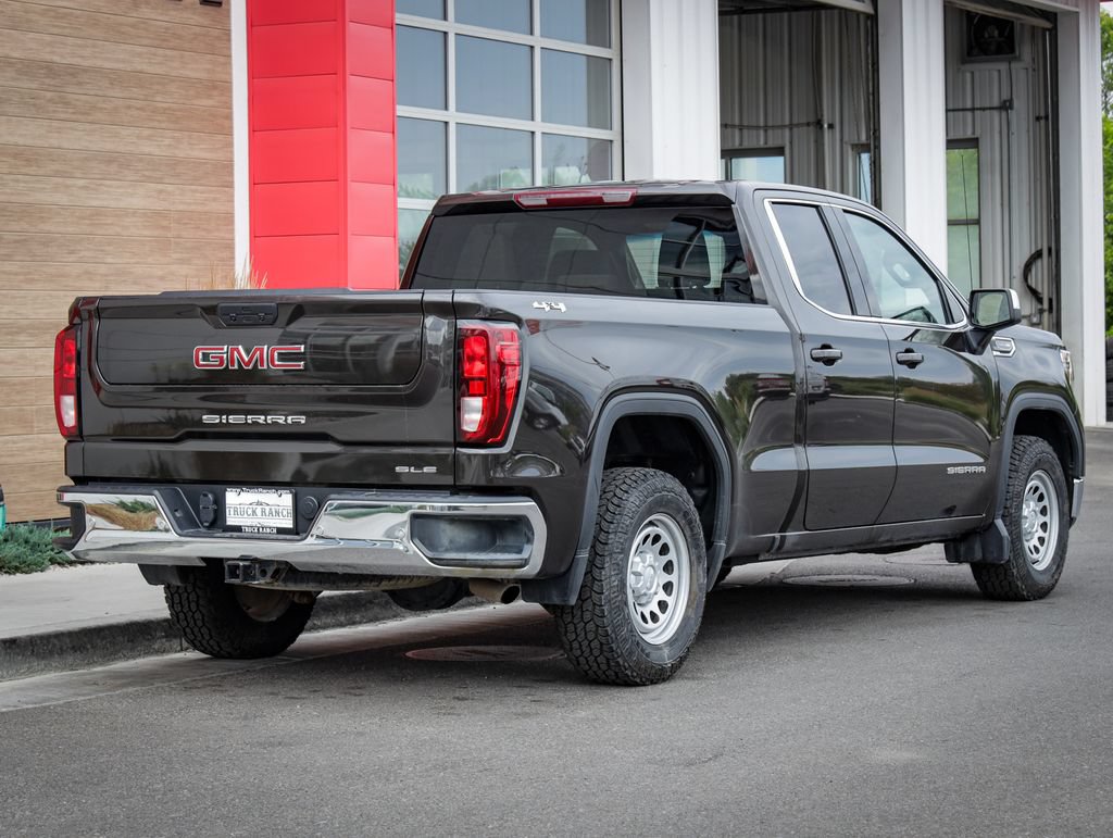 Used 2021 GMC Sierra 1500 SLE w/ Remote Start Package AWD/4WD image 3