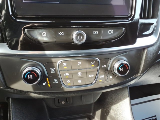 Used 2023 Chevrolet Traverse LT image 18