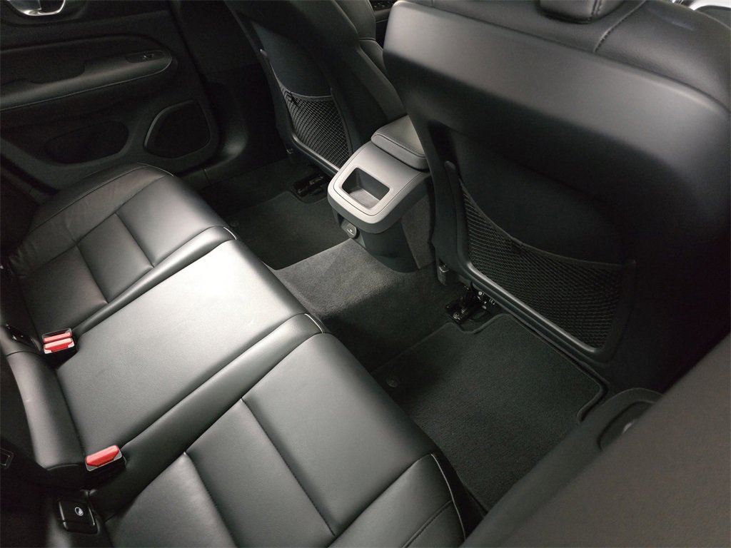 Used 2024 Volvo S60 B5 Core image 13