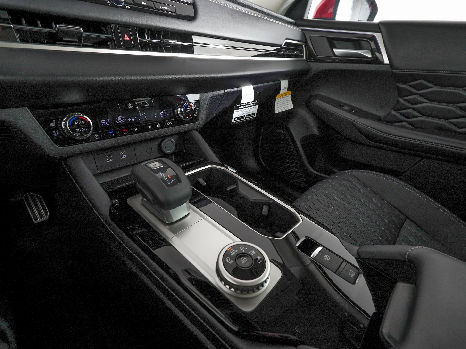 Used 2025 Mitsubishi Outlander SEL image 18