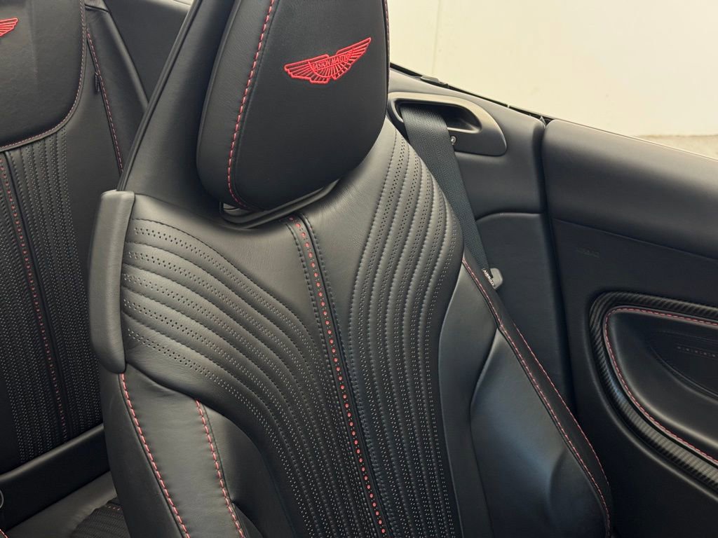 Used 2023 Aston Martin DB11 Volante image 68