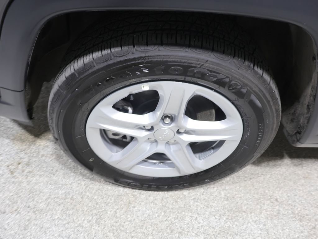 Used 2024 Jeep Compass Sport AWD/4WD image 10