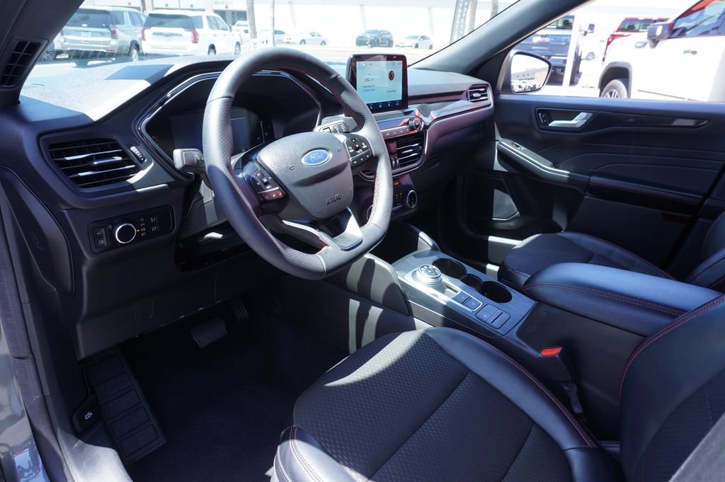 Used 2025 Ford Escape ST-Line w/ Equipment Group 301A FWD image 16
