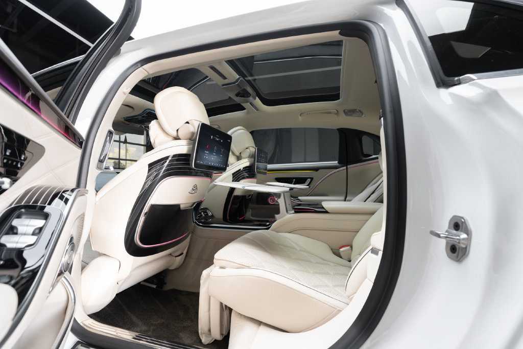 Used 2024 Mercedes-Benz Maybach S 580 4MATIC image 46