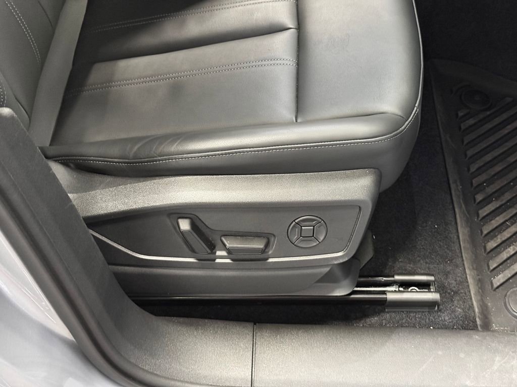 Certified 2025 Audi Q5 Premium Plus w/ Premium Plus AWD/4WD image 30
