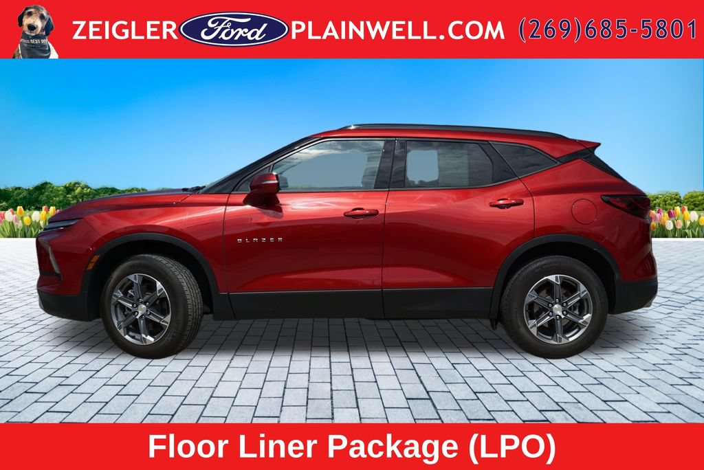 Used 2023 Chevrolet Blazer LT w/ LPO, Floor Liner Package FWD image 2