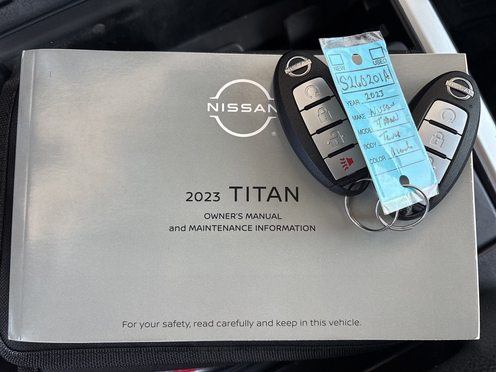 Used 2023 Nissan Titan SV w/ SV Convenience Package image 22