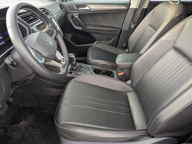 Used 2022 Volkswagen Tiguan SE image 15