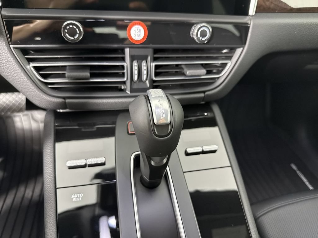New 2026 Porsche Macan AWD/4WD image 32