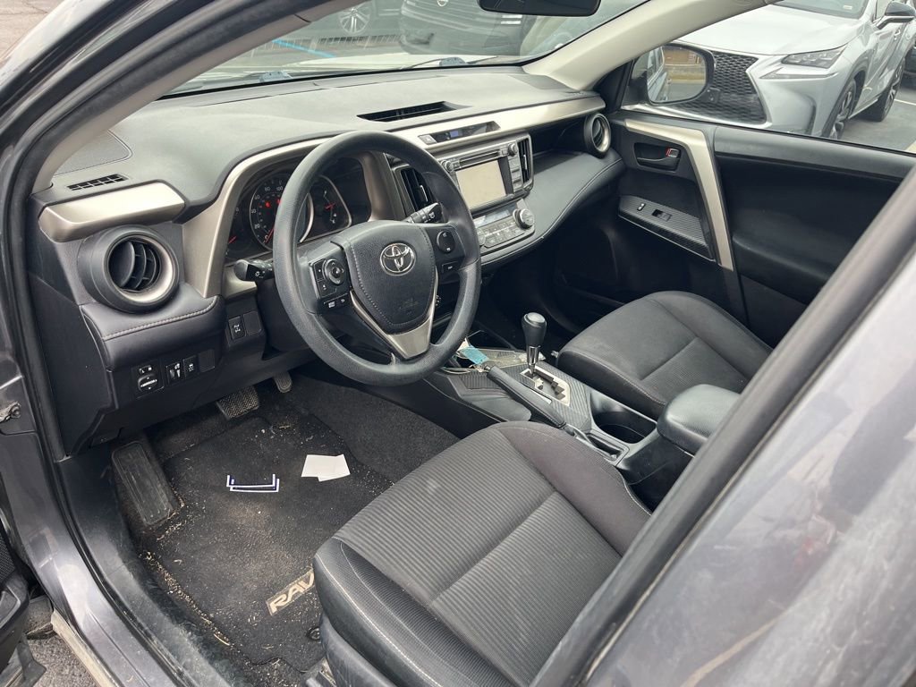 Used 2013 Toyota RAV4 XLE image 22