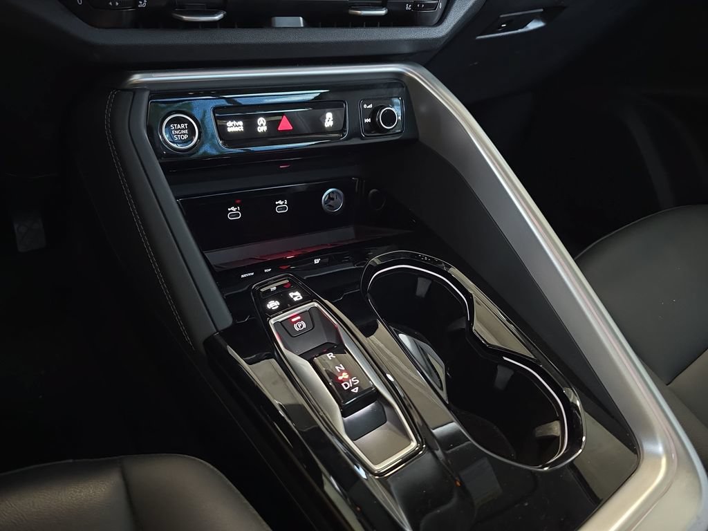 Used 2025 Audi Q5 Premium AWD/4WD image 26