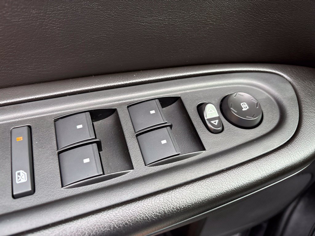 Used 2017 Chevrolet Traverse LT AWD/4WD image 12