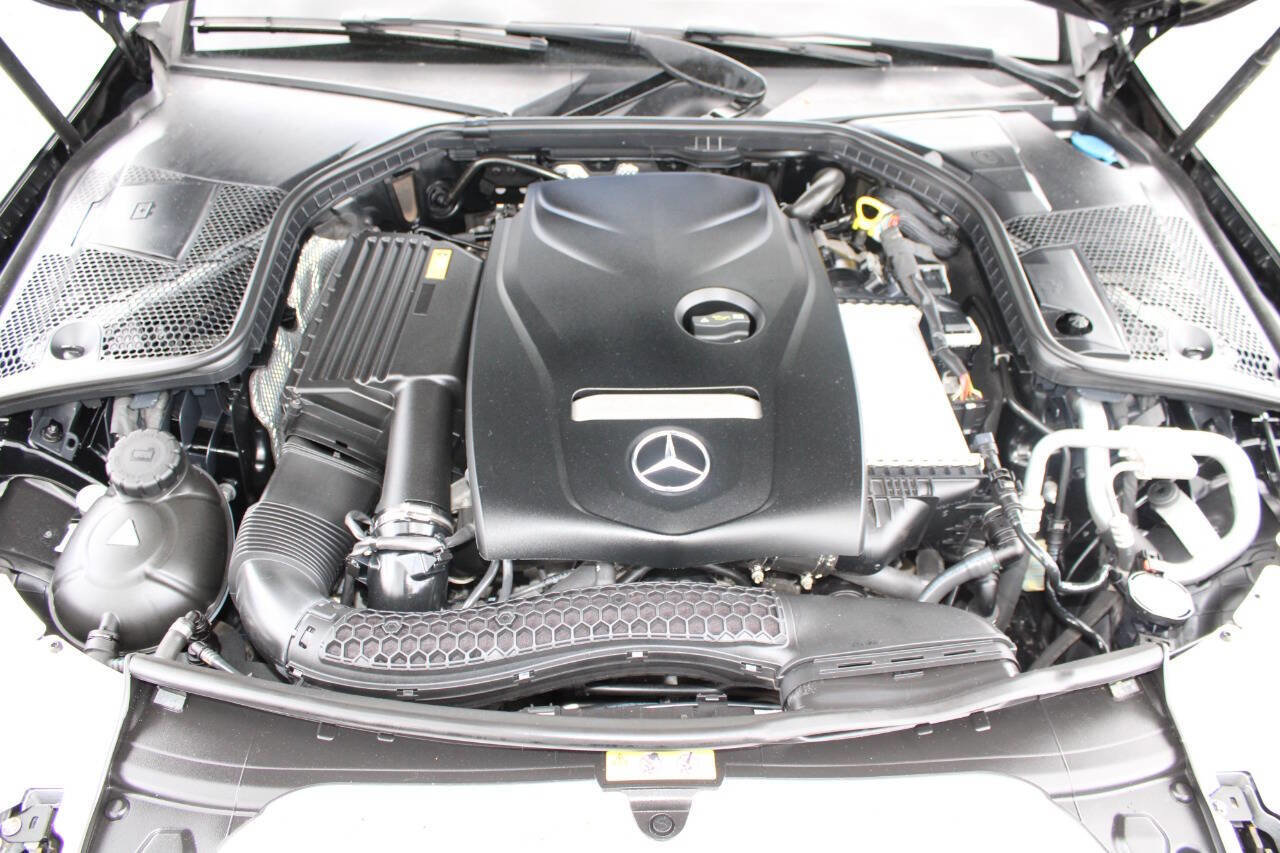 Used 2017 Mercedes-Benz C 300 4MATIC Sedan image 29