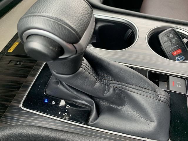 Certified 2023 Toyota Sienna Platinum image 25