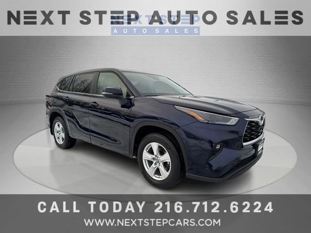 Used 2024 Toyota Highlander LE