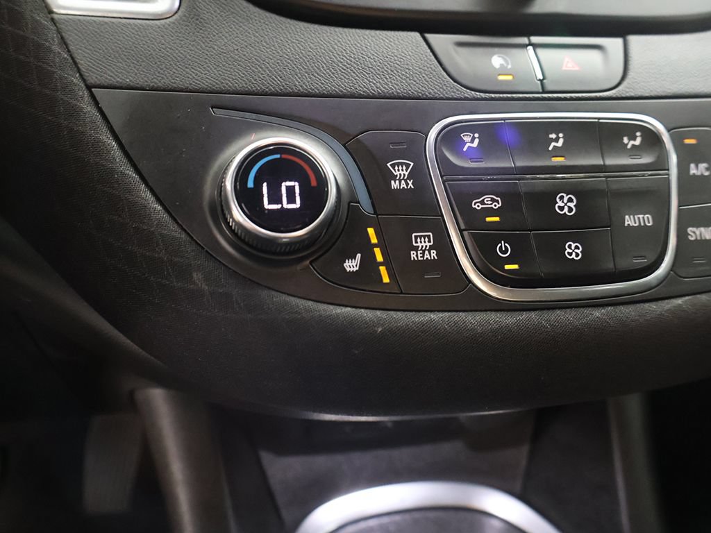 Used 2021 Chevrolet Malibu LT FWD image 44
