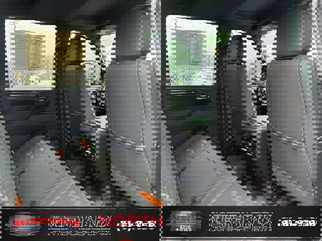 Used 2025 GMC Sierra 2500 AT4 w/ AT4 Premium Plus Package image 27