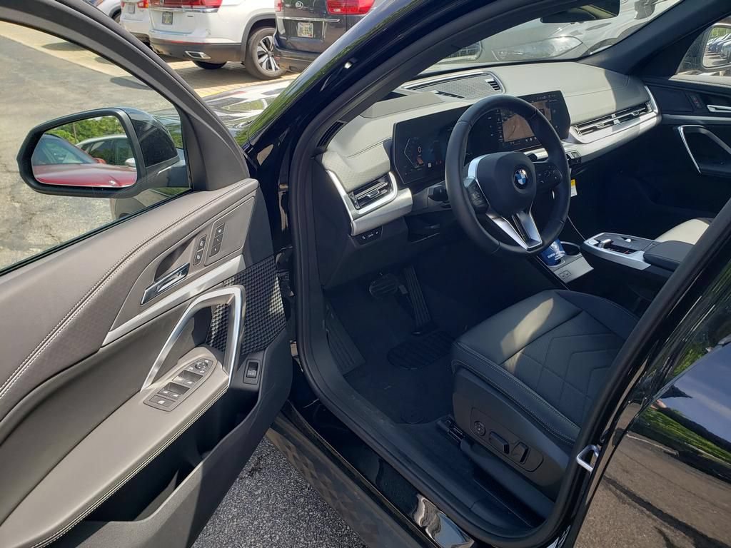 New 2026 BMW X2 xDrive28i w/ Technology Package AWD/4WD image 6
