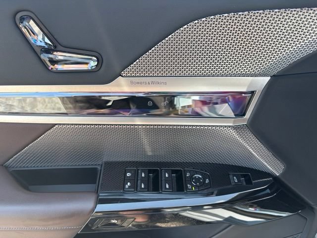 Used 2024 BMW i7 xDrive60 AWD/4WD image 14