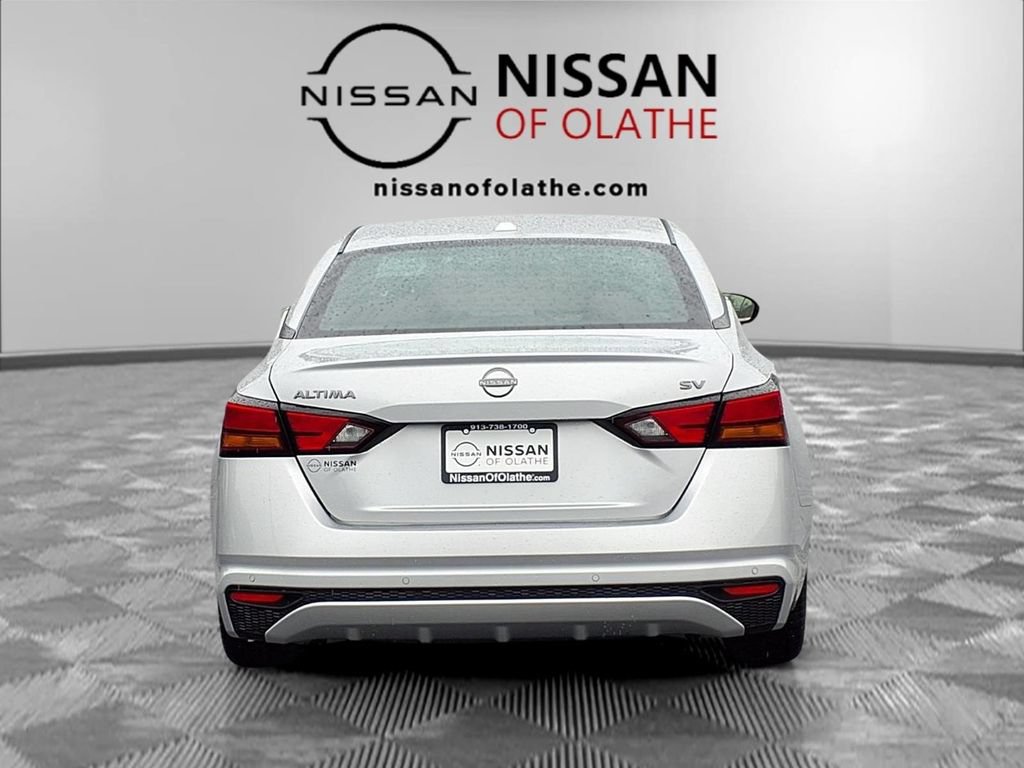 Used 2024 Nissan Altima 2.5 SV FWD image 27