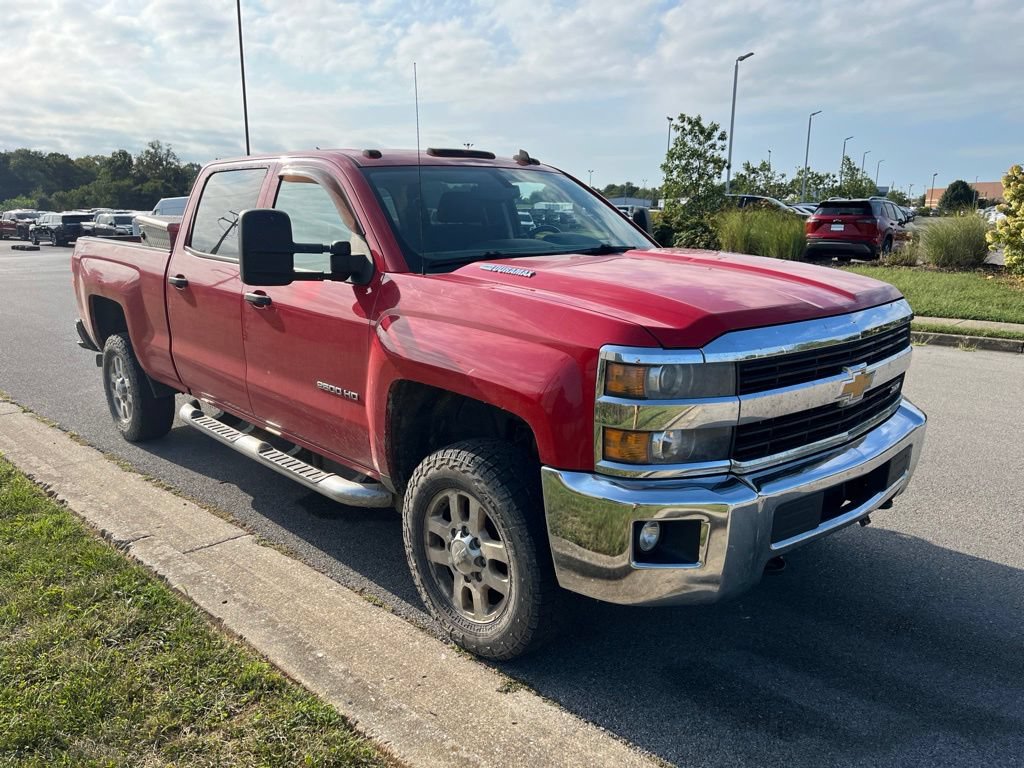 Used 2015 Chevrolet Silverado 2500 LT w/ LT Convenience Package AWD/4WD image 2